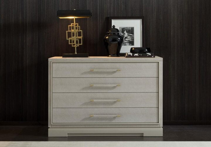 Asmara - rectangular lacquered chest of drawers | Galimberti Nino