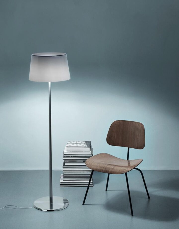 Lumiere - plastic table lamp | Foscarini