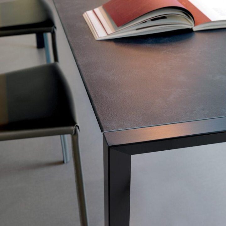 Pedro - rectangular metal table | Cattelan Italia