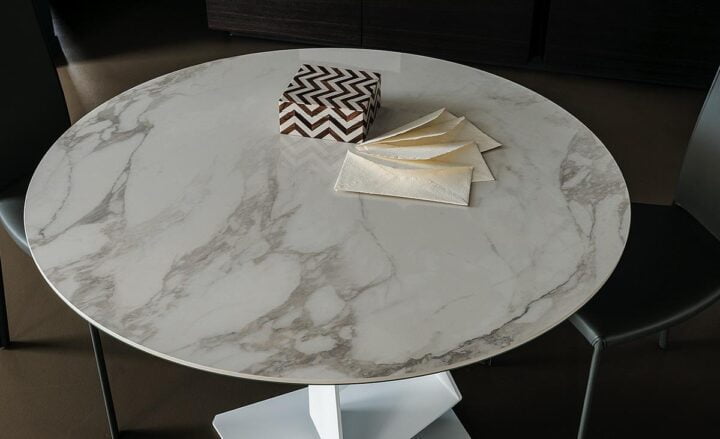 Roger Keramik - round ceramic table | Cattelan Italia