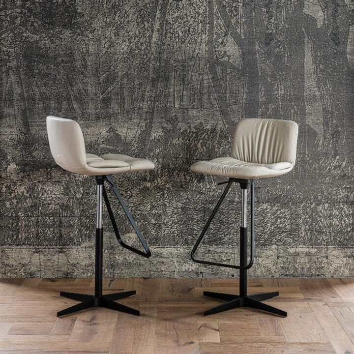 Axel X - leather bar chair | Cattelan Italia