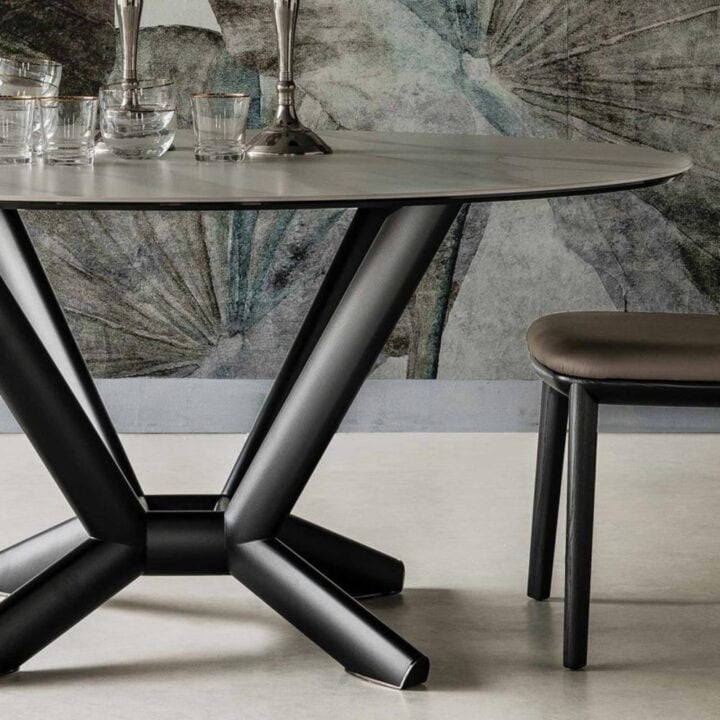 Planer - oval veneer table | Cattelan Italia