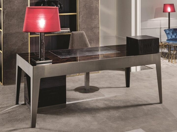 Gorky - rectangular metal writing desk with drawers | Longhi