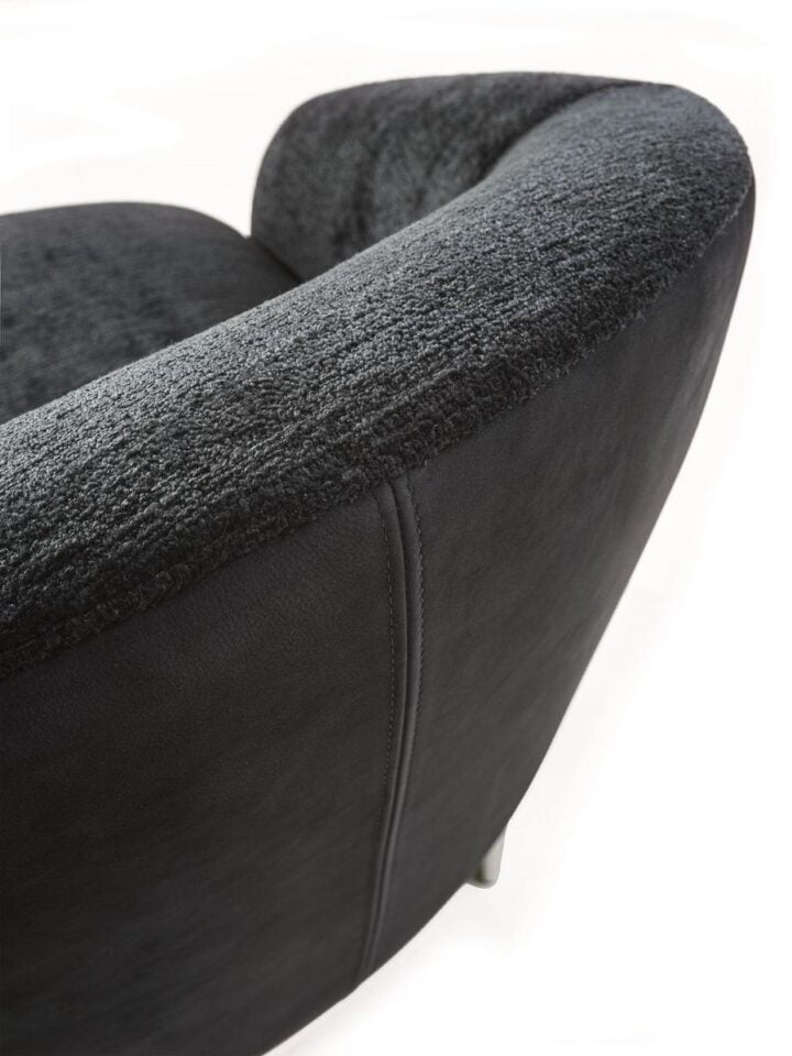 Lloyd - leather armchair | Longhi