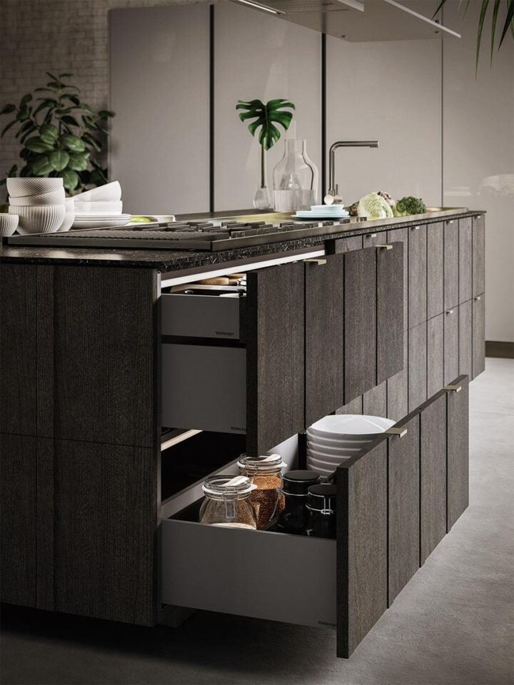 Maggiorana - lacquered kitchen with handles | ALF Valdesign