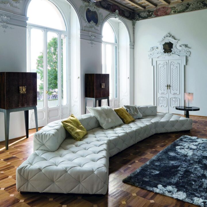 Must - corner velvet sofa | Longhi