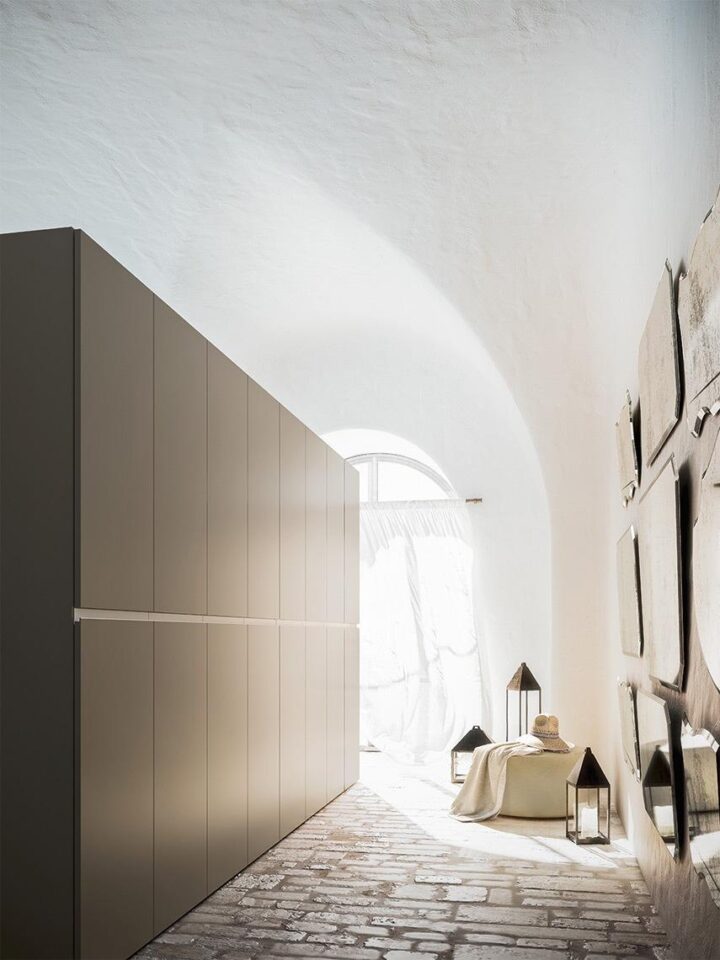 Orizon - modular lacquered wardrobe with coplanar doors | ALF Dafre