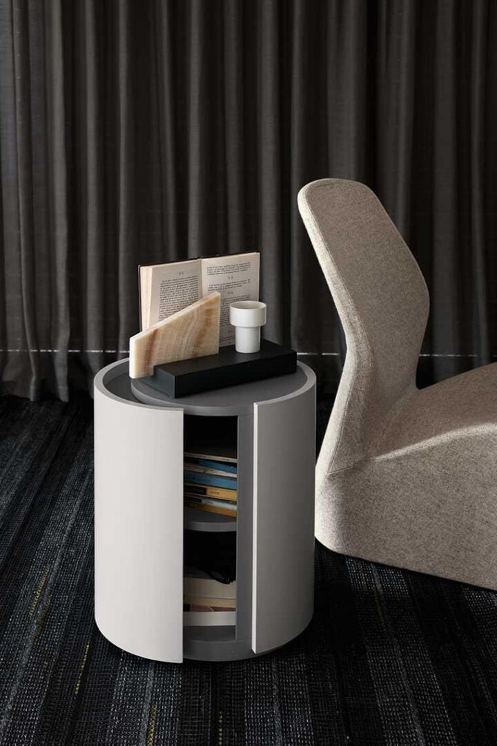 Rim - round veneer bedside table with doors | ALF Dafre