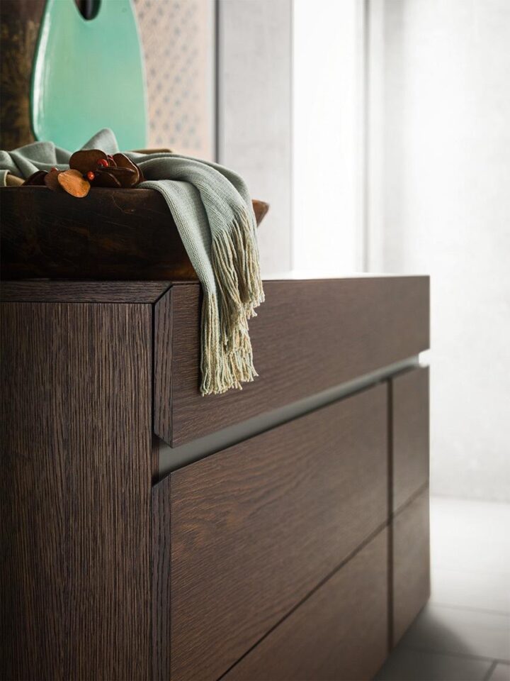 Twice - rectangular veneer chest of drawers with integrated handles | ALF Dafre