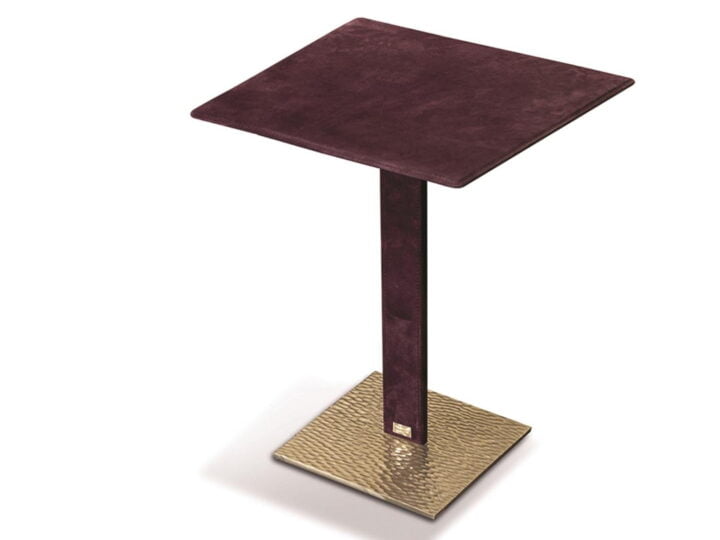 Yaki - square leather coffee table | Longhi